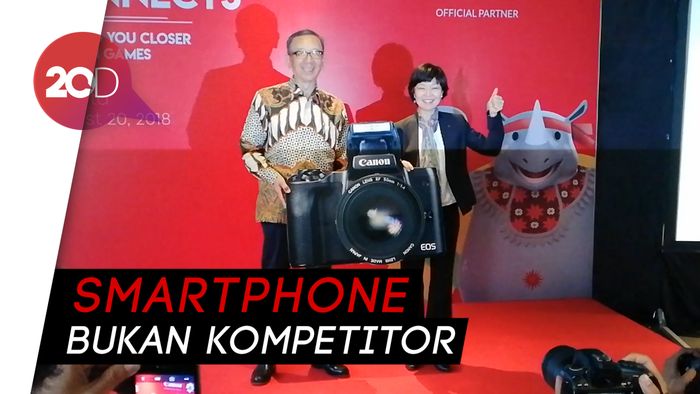 Milenial Lebih Suka Foto Pakai Smartphone, Gimana Nasib Kamera?