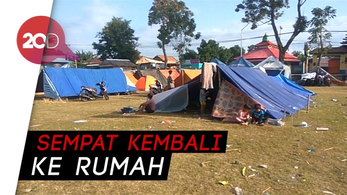 Pascagempa 6.9 SR, Warga Mataram Kembali Mendirikan Tenda