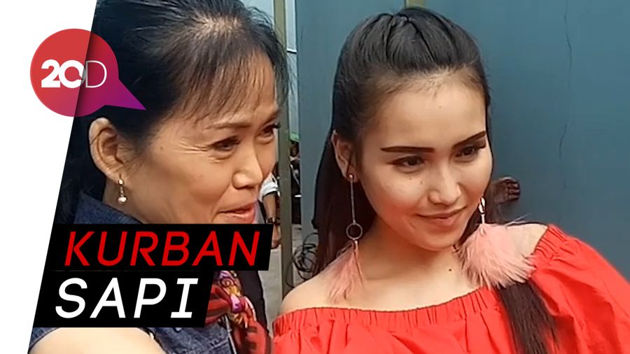 Bahagianya Ayu Ting Ting Sambut Idul Adha