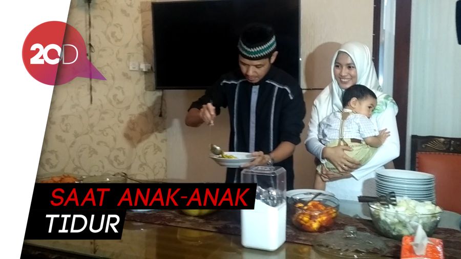 Momen Romantis Dude Harlino dan Alyssa Soebandono