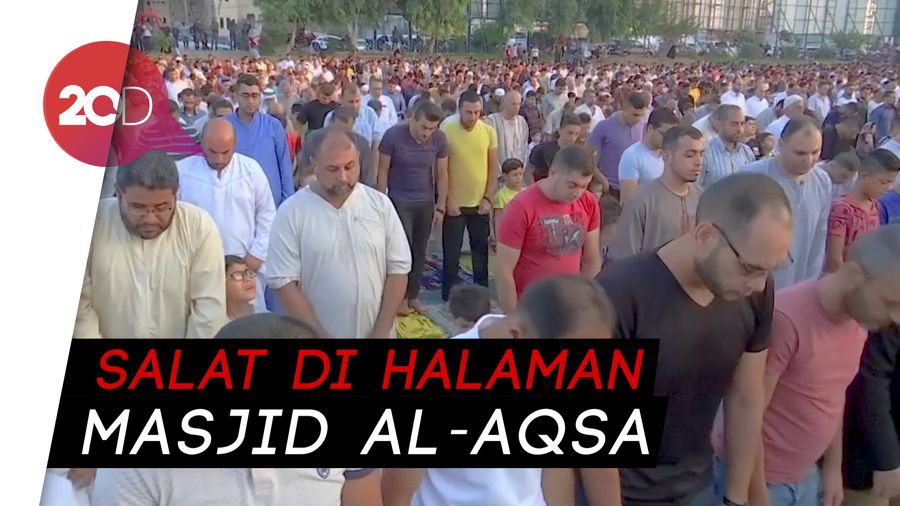 Ribuan Warga Palestina Gelar Salat Idul Adha di Halaman Masjid Al-Aqsa