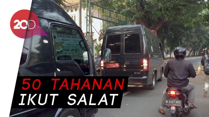 Tahanan KPK Salat Idul Adha di Pomdam Jaya Guntur