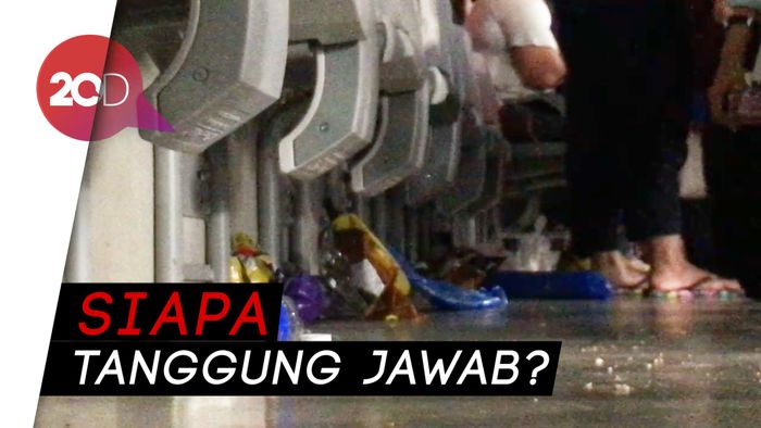 Final Bulutangkis Usai, Sampah Berserakan di Istora