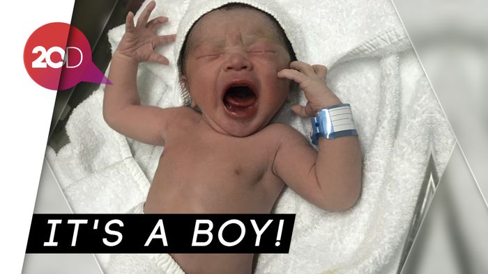 Selamat! Buah Hati Sammy Simorangkir Sudah Lahir 