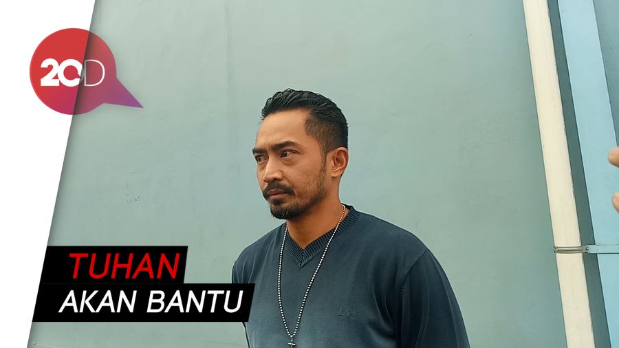 Yama Carlos Tetap Ingin Pertahankan Rumah Tangganya