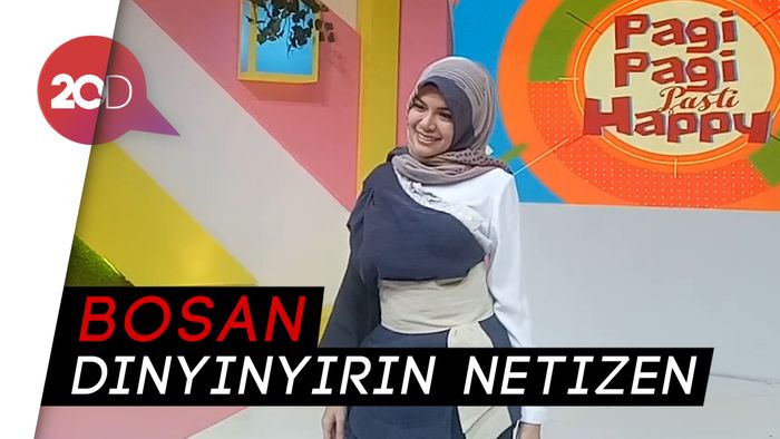 Nikita Mirzani Masih Belajar Istiqomah Pakai Hijab