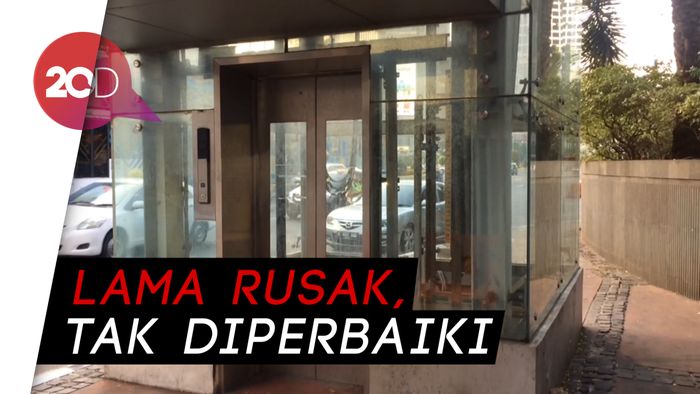 Pak Anies, Tolong Lift JPO Tosari Segera Diperbaiki!