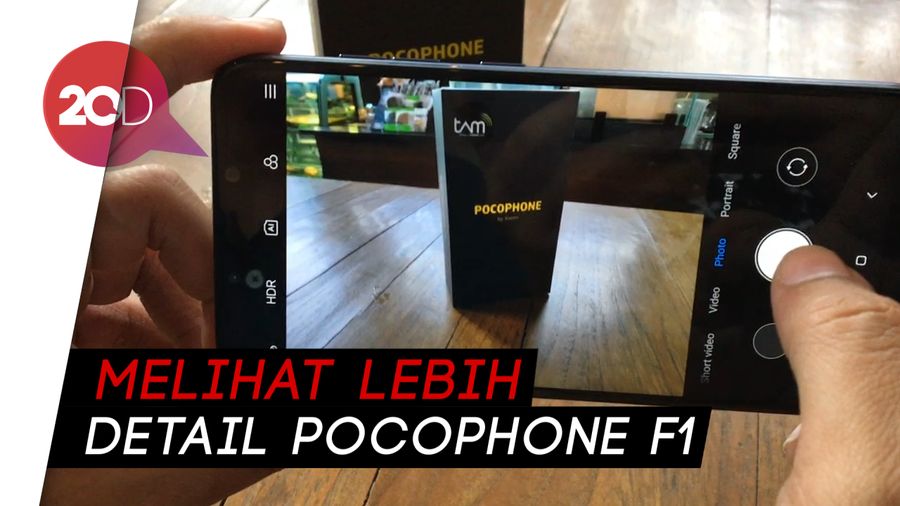 Unboxing Pocophone F1, Smartphone Flagship dari Xiaomi