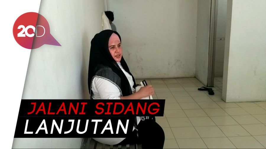 Dhawiya Semringah Tiba di PN Jaktim