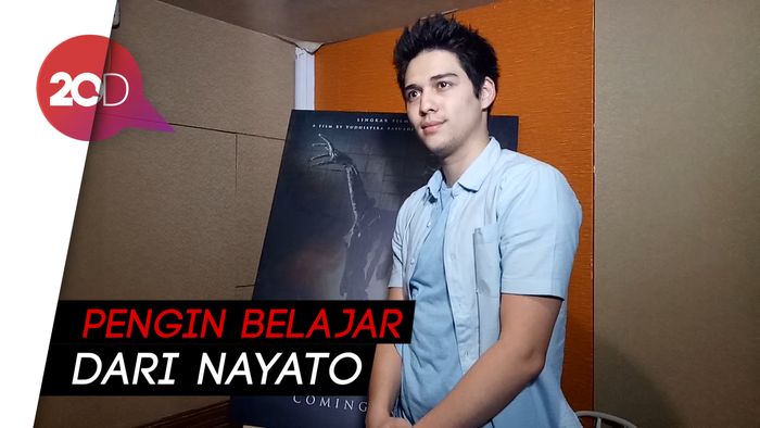 Maxime Bouttier Debut Jadi Sutradara Lewat Kain Kafan Hitam
