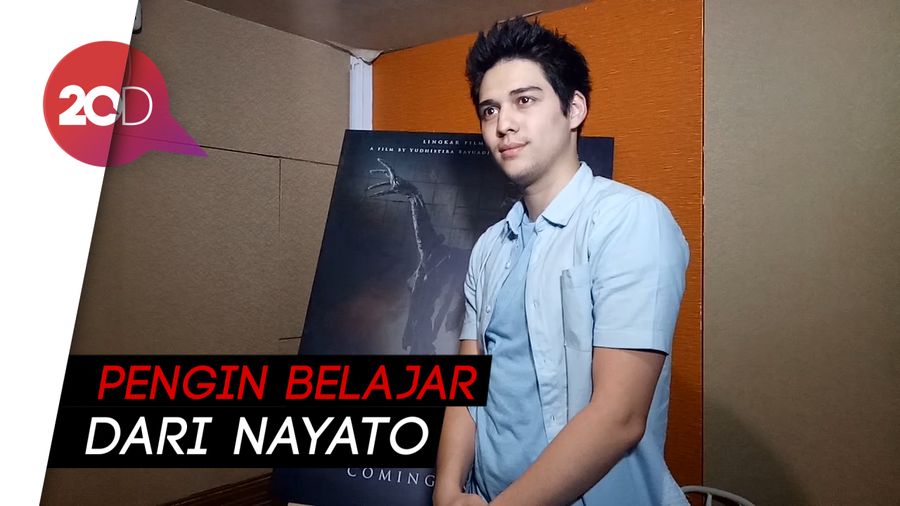 Maxime Bouttier Debut Jadi Sutradara Lewat Kain Kafan Hitam
