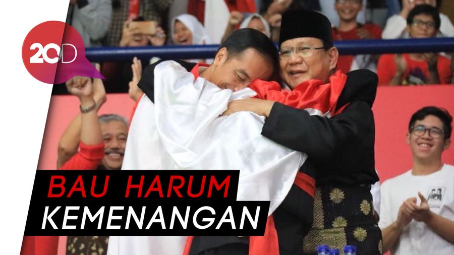 Pelukan Sama Prabowo dan Hanifan, Jokowi: Bau!
