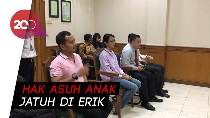 Cerai, Nina Tamam dan Erikar Lebang Tetap Akur