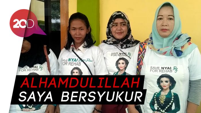 Ekspresi Haru Roro Fitria Lihat Dukungan Para Penggemar