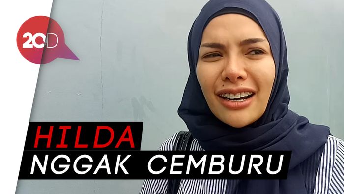 Asmaranya Renggang, Billy Syahputra Pilih Liburan dengan Nikita Mirzani