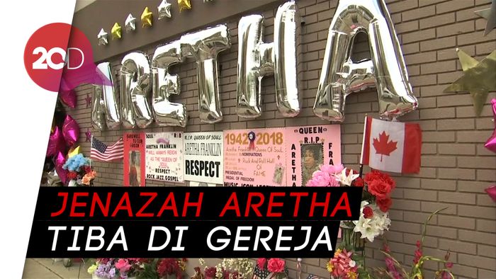 Fans Beri Penghormatan Terakhir untuk Aretha Franklin di Gereja