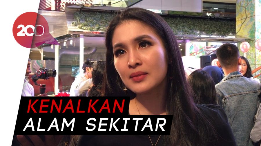 Sandra Dewi Antisipasi Penggunaan Gadget pada Anak Sejak Dini