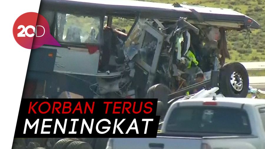 Truk Vs Bus Tewaskan 4 Orang di New Mexico