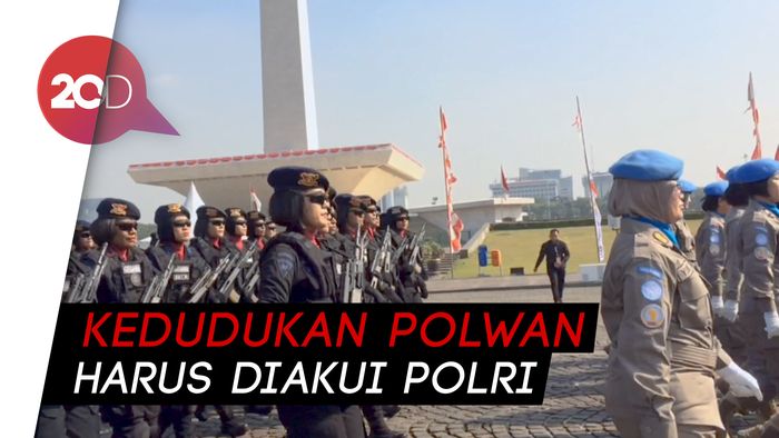 Ibu Kapolri: Polwan Harus Proaktif dan Mampu Menempa Diri!