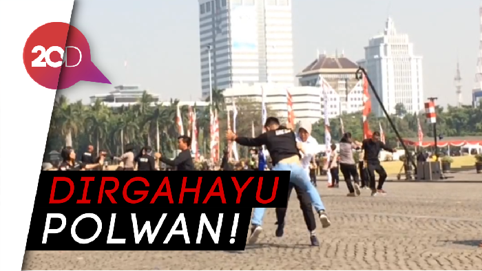 Keren! Atraksi Moge dan Beladiri Para Srikandi Polri