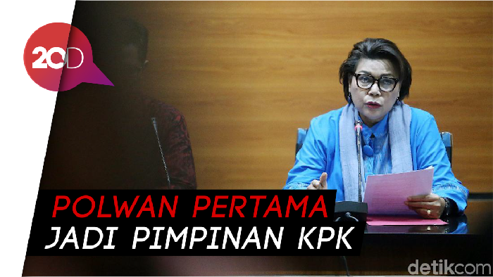 Pimpinan KPK Basaria Panjaitan Raih Penghargaan di HUT Polwan