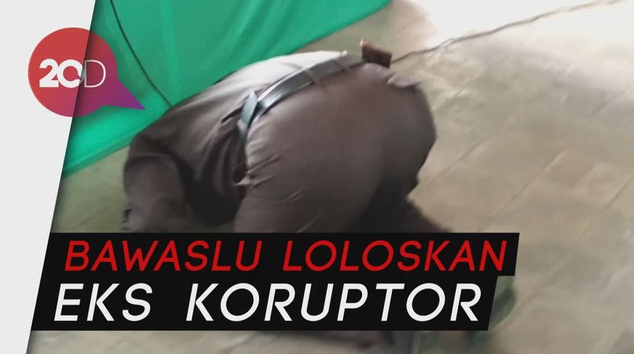 Eks Koruptor Ini Sujud Syukur Lolos Jadi Caleg Blitar