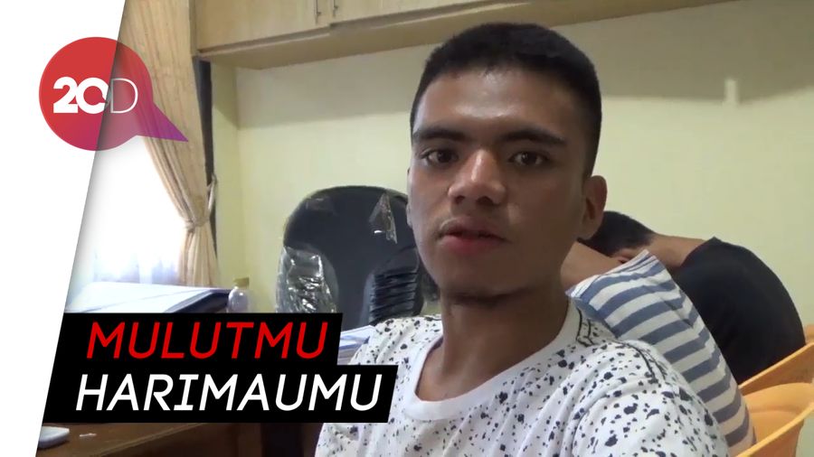 Habis Hina-hina Jokowi, Pria Ini Tawarkan Jasa Urut