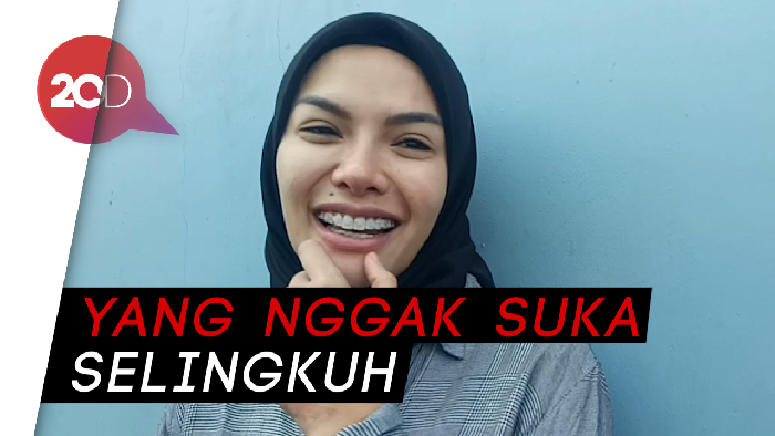 Nikita Mirzani Beri Kode Soal Capres-Cawapres yang Didukungnya