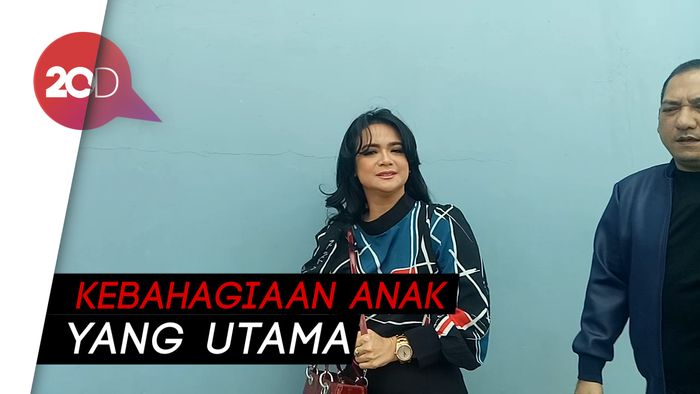 Ingin Pisah Sejak Lama, Shezy Idris Bertahan Demi Anak