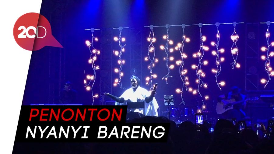 Konser Melly Goeslaw Sukses Bikin Baper!