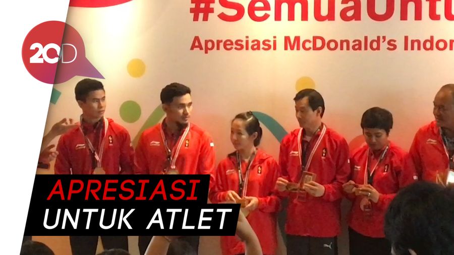 Wih! Tim Bulutangkis dan Wushu Indonesia Diberi 1.845 Gram Emas
