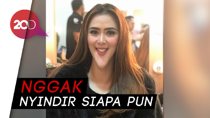 Tren Foto Dagu Lancip, Vega Darwanti Bantah Sindir Roy Kiyoshi