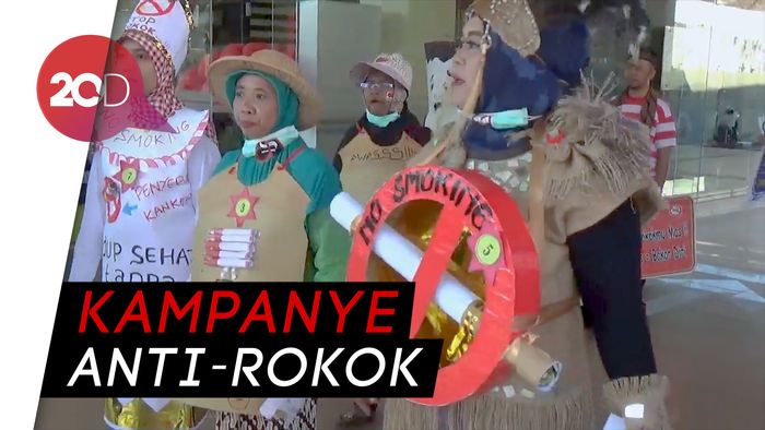 Lagi Merokok, Malah Dapat Nasi Bungkus dari Ibu-ibu Puskesmas