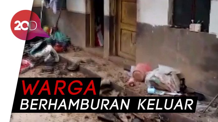 China Diguncang Gempa 5.9 SR, Bangunan-bangunan Retak