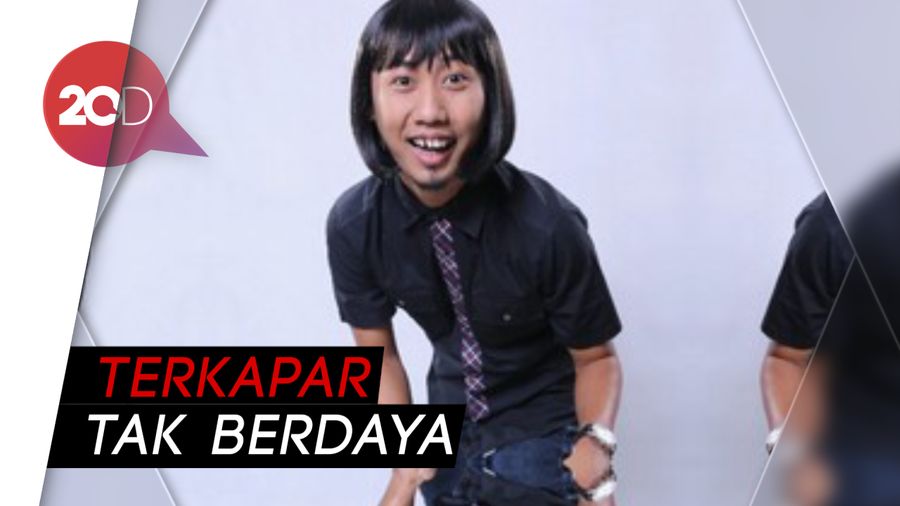 Detik-detik Ade Gingsul Jatuh dari Tangga dan Terbentur Keras