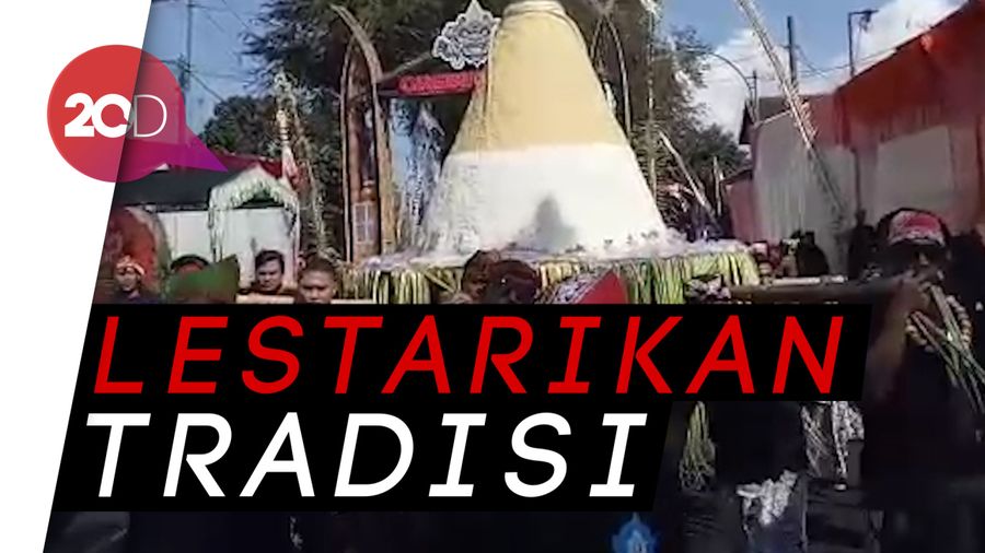  Meriahnya Festival Grebeg Suro Banyuwangi