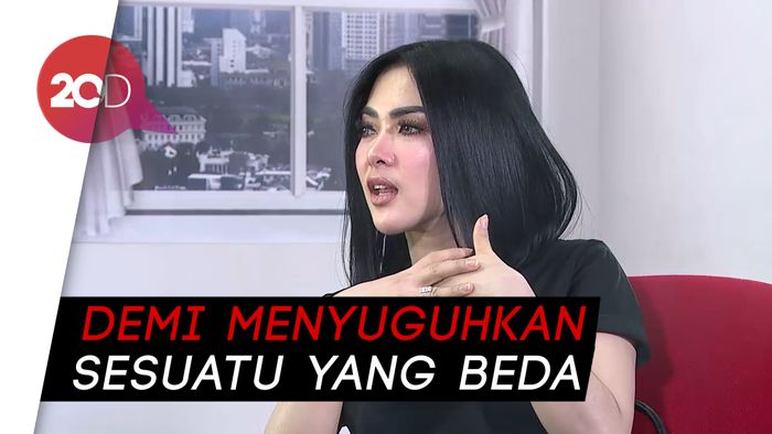 Cetar! Syahrini Akan Stand Up Comedy di Konser Tunggalnya