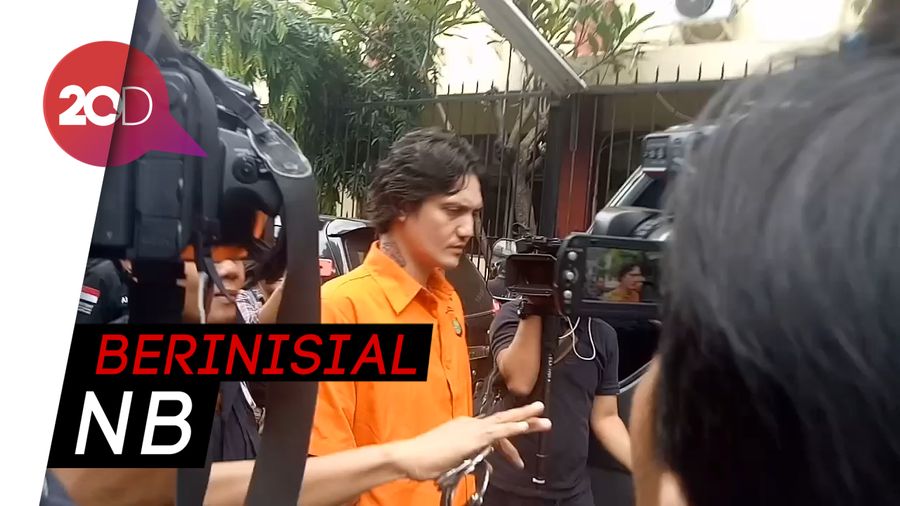 Ozzy Albar Ditangkap Bersama Seorang Perempuan