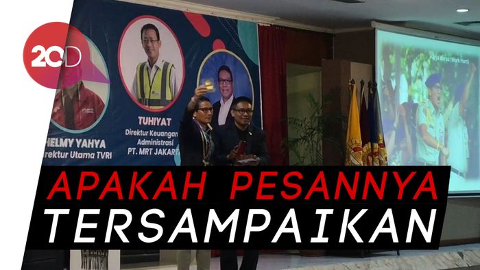 Sandi: Kenapa Debat Capres Harus Bahasa Inggris?