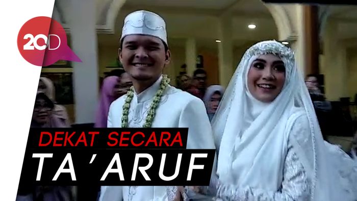 Prosesi Ijab Kabul Anisa Eks Cherrybelle Berjalan Lancar