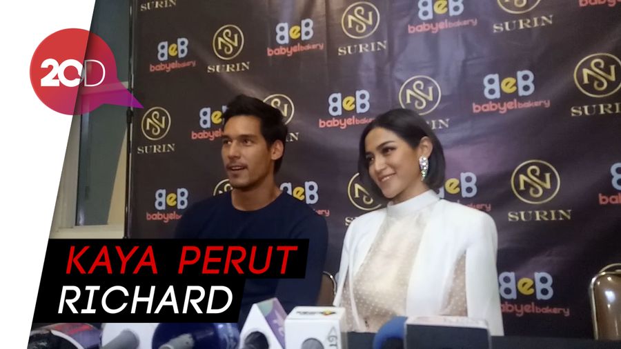 Uhuk! Richard Kyle Jadi Inspirasi Jessica Iskandar Buat Roti Sobek 