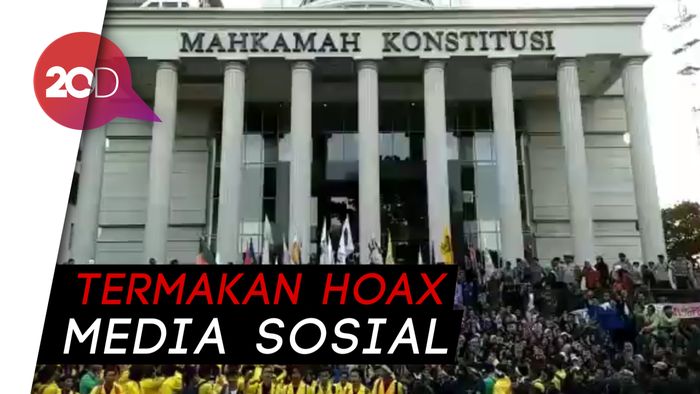 Ungkapan Hati Korban Hoax Rusuh Demo di MK