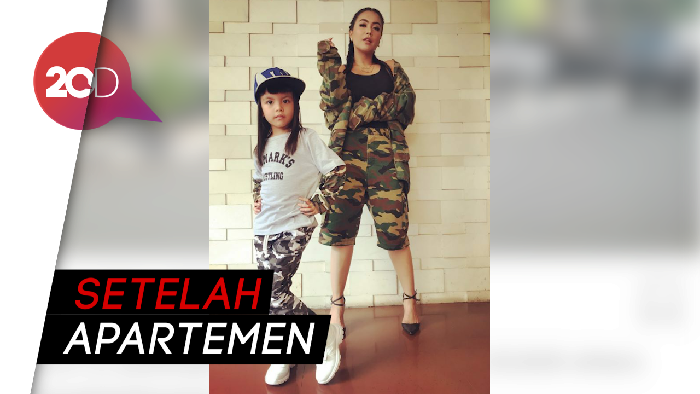 Demi Anak, Denada Kini Juga Jual Rumah Miliknya