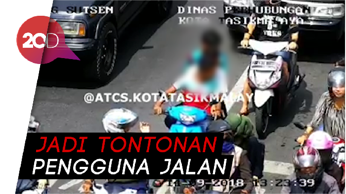 Anak Bonceng 3 Ngibrit setelah Ditegur Via Pengeras Suara