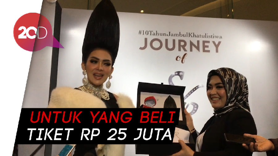 Cincin 24 Karat Jadi Suvenir Konser Syahrini