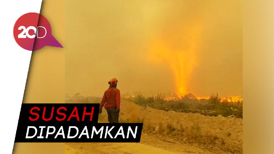 Momen Langka Tornado Api di Kanada