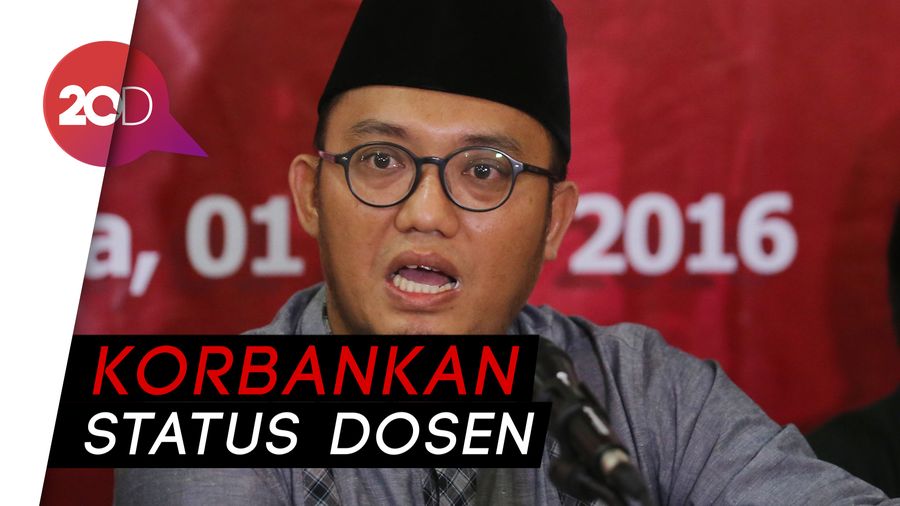 Dahnil Anzar, Mundur dari PNS Demi Prabowo