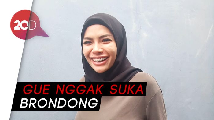 Guys! Nikita Mirzani Bocorkan Kriteria Pria Idamannya