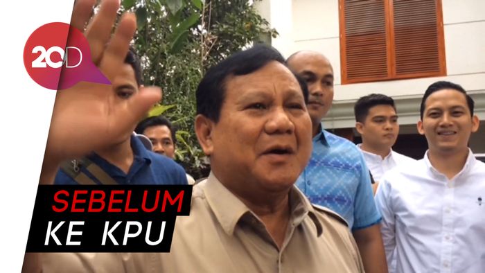Prabowo Sempat Temui Relawannya saat Tiba di Kertanegara