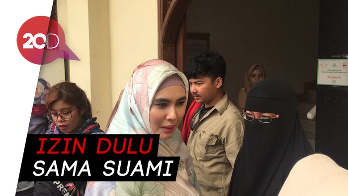 Kartika Putri: Hijrah Nggak Laku, Salah Banget!